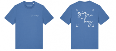 T-SHIRT UNISEXE – GIVE ME A HUG (ÉDITION BLEU & LOGO BLANC)